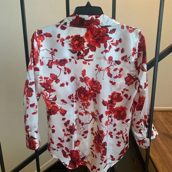 L’AGENCE Silk Floral Blouse - Picture 2 of 3